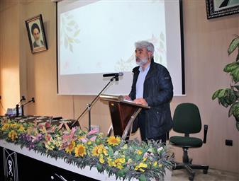 نشست صمیمی رئیس دانشکده بهداشت با دانشجویان شاهد و ایثارگر